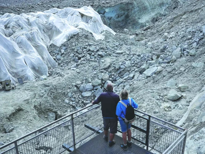 Climate change, Nepal disaster worry Mont Blanc neighbors